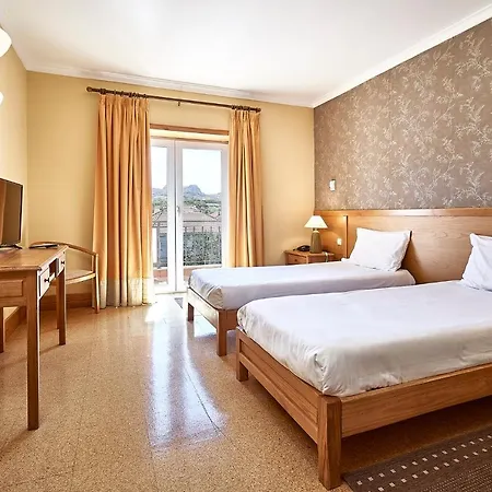Castrum Villae By Walk מלון 3*
