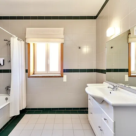 Castrum Villae By Walk מלון קסטרו לבוריירו