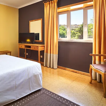 Castrum Villae By Walk קסטרו לבוריירו