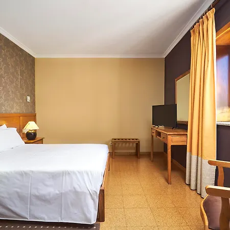 מלון Castrum Villae By Walk 3*