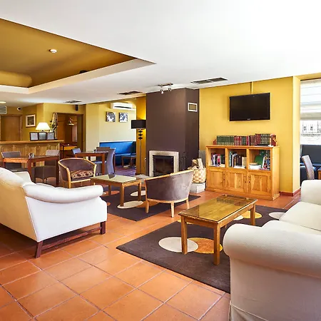 Castrum Villae By Walk מלון קסטרו לבוריירו