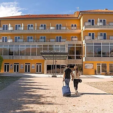 Castrum Villae By Walk 3* קסטרו לבוריירו