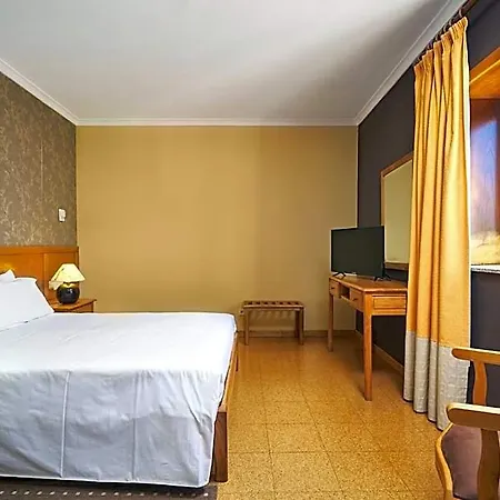 Castrum Villae By Walk 3* קסטרו לבוריירו