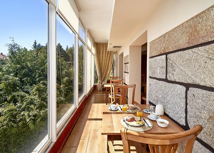 Castrum Villae By Walk Hotel