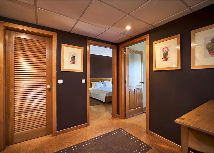 Castrum Villae By Walk